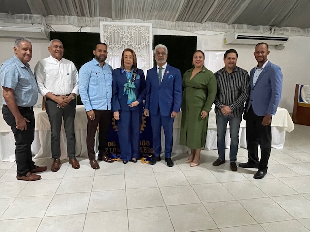 Clubes rotarios Santiago de los Caballeros, Rincón Largo y Empresarial reciben visita de Gobernadora Distrital.