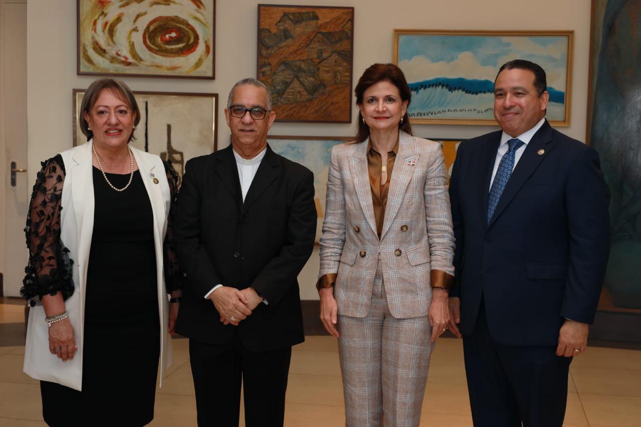 Magistrado Henry Molina destacó la dignidad humana como eje de la justicia en el Desayuno Empresarial "Manuel Arsenio Ureña"