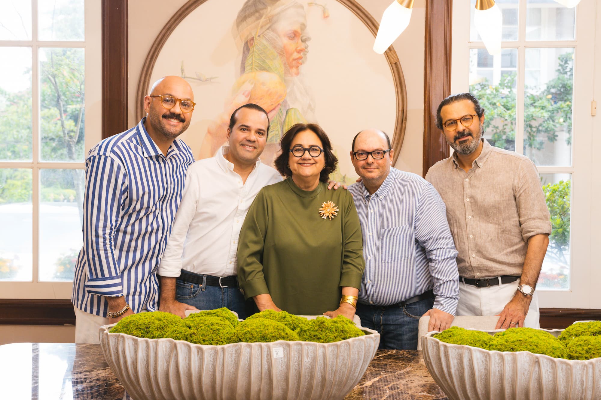 Charo presenta su colección Primavera–Madres 2026, resaltando el lujo de lo vivido