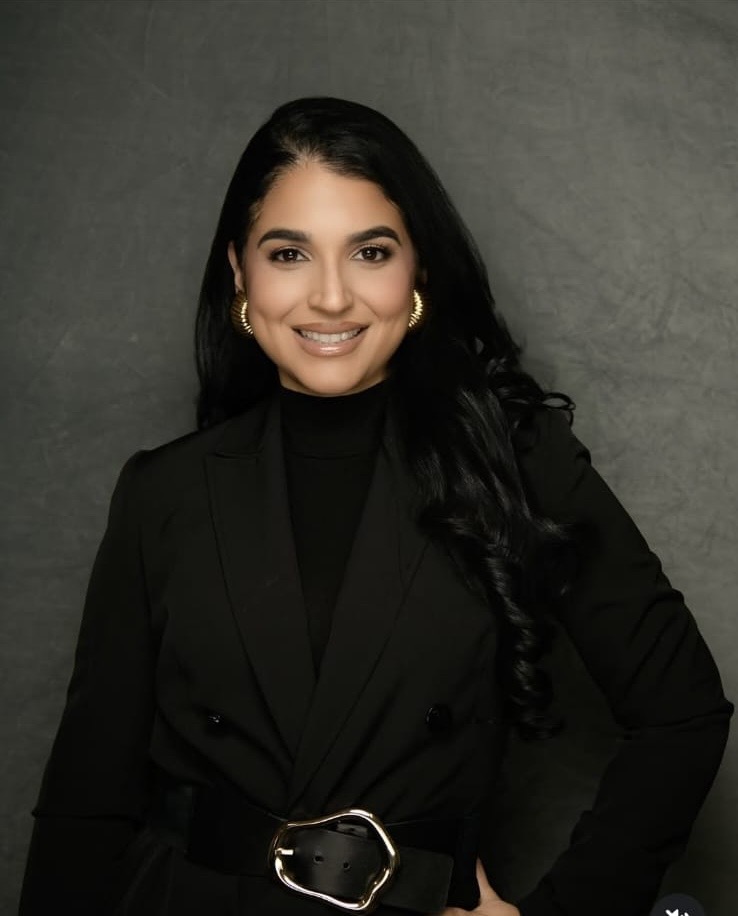 Natasha Wehbe, esposa y madre santiaguera que se destaca en los juzgados de Nueva York.