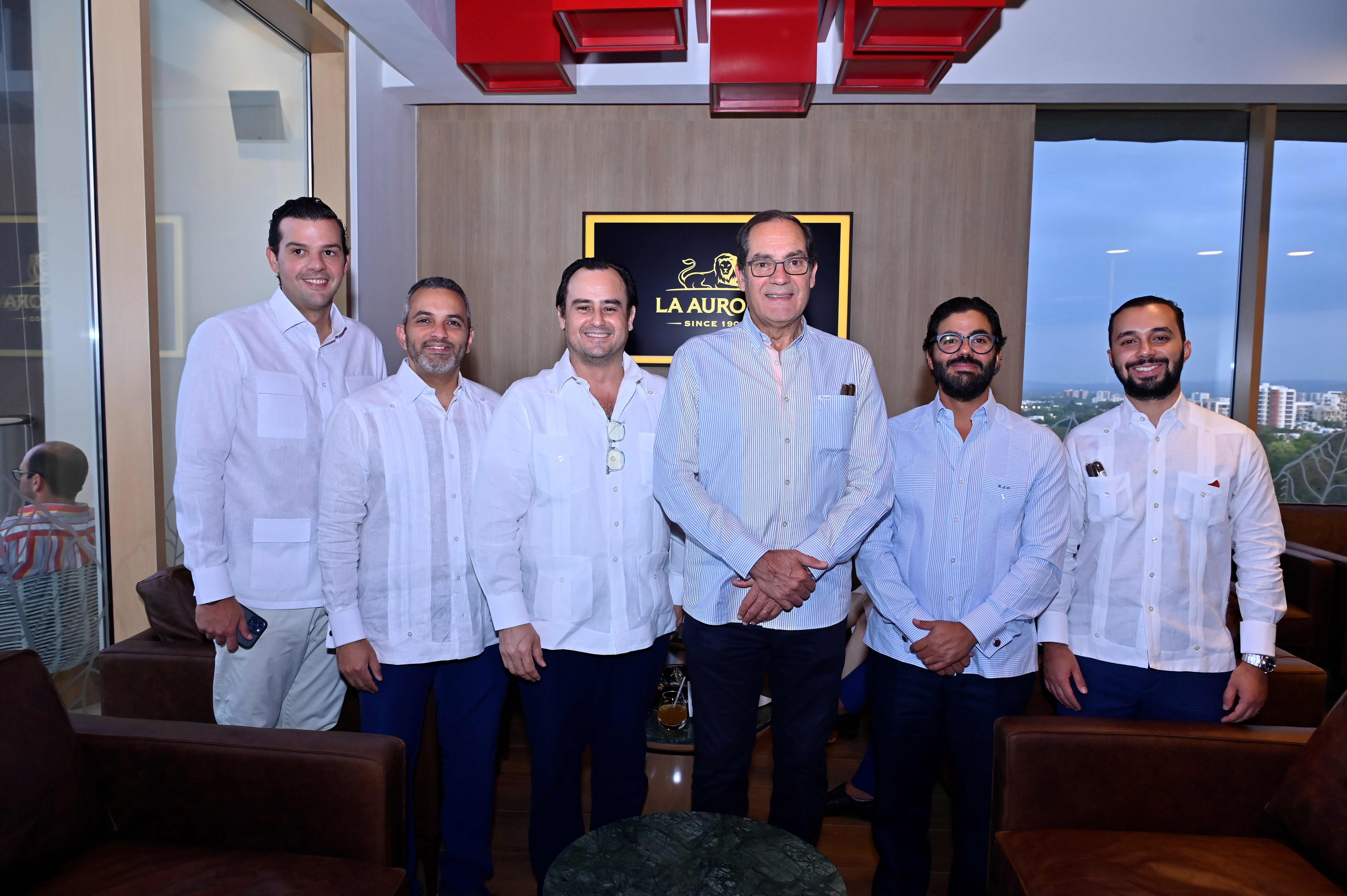 Entre ron, puros e inversiones: Capitalia fortalece vínculos con sus clientes en Santiago.