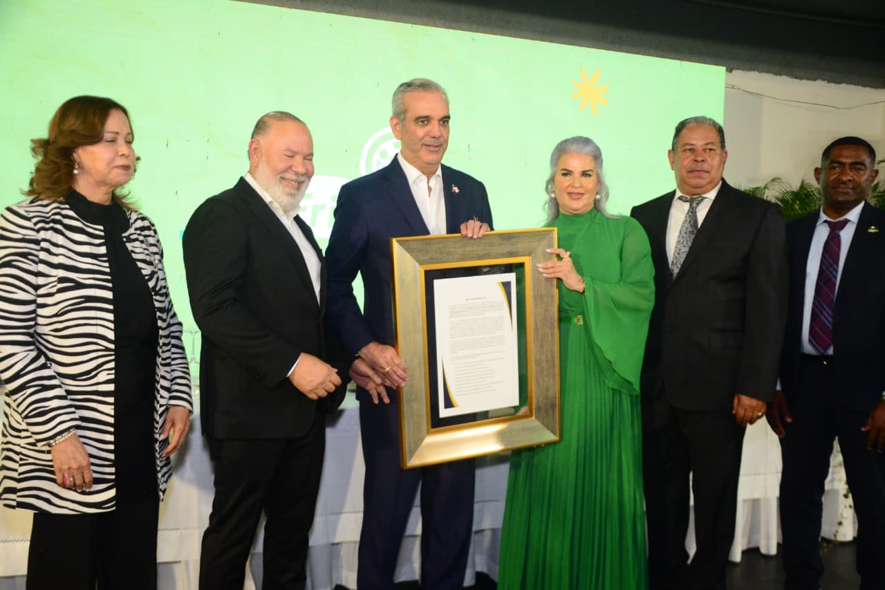 Expo Amaprosan 2026 inaugura trigésima quinta edición dedicada al Grupo Bocel durante actividad encabezada  por el presidente Luis Abinader Corona.