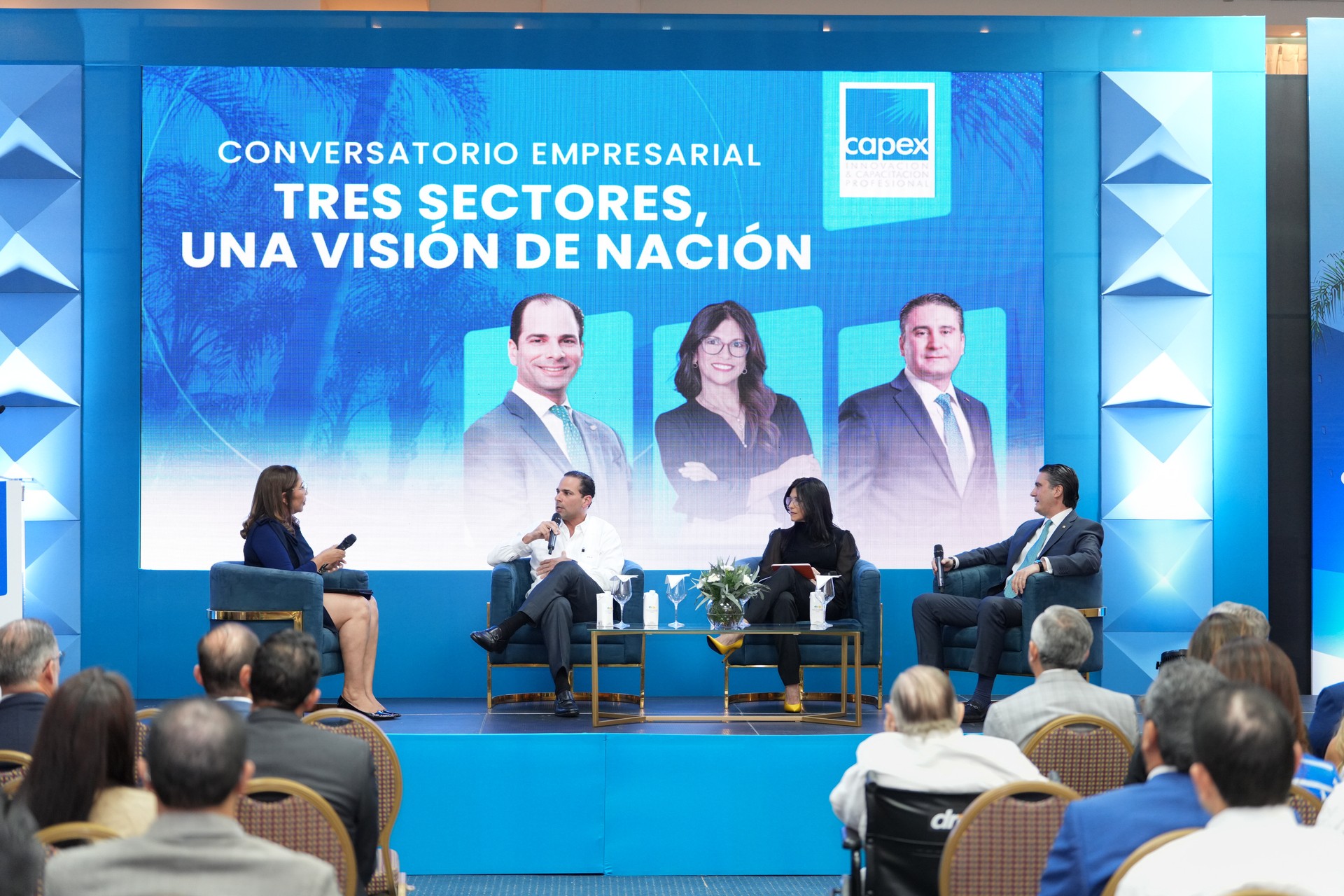 Conversatorio Empresarial 2026 de CAPEX destaca la alianza entre turismo, zonas francas y pensiones como motor del desarrollo nacional
