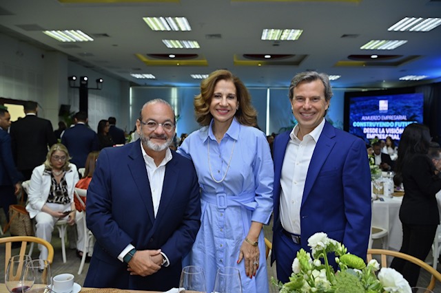 Luis Jose Bonilla, Mercedes Carmen Capellan de Lama y Marco Cabral