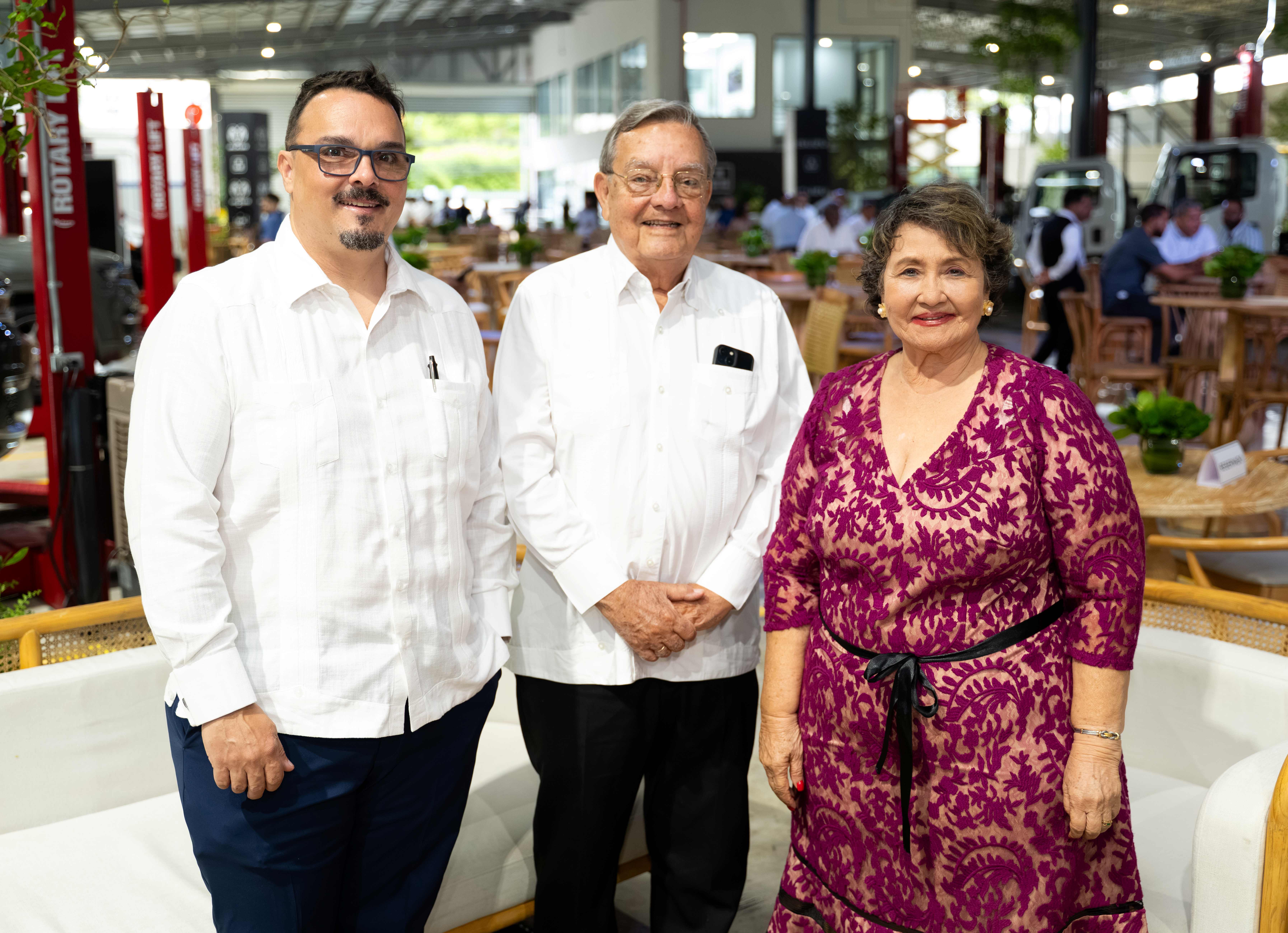 Carlos Villamil, Federico Villamil y Frida Pichardo de Villamil
