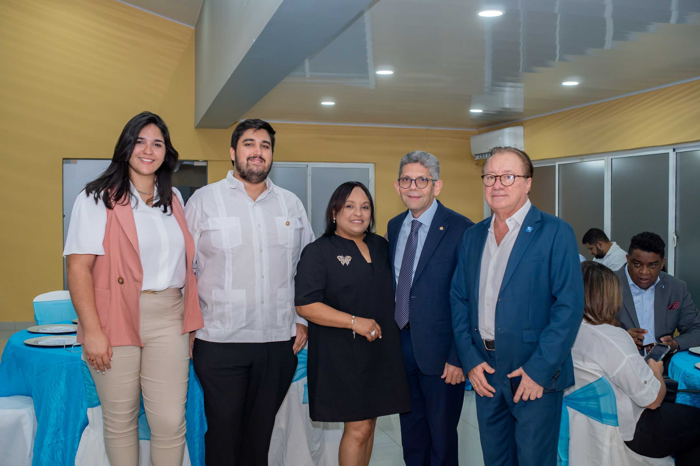 Carla Kunhardt, Raimundo José Alvarez, Carolina Sanchez, Andrés Santos y José Miguel Gonzalez