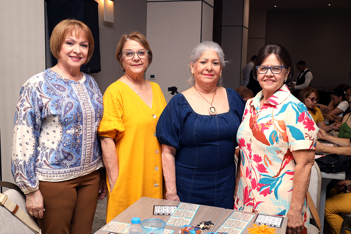 Maritza de Henríquez, Lourdes Domínguez, Josefina Reyes y Mercedita de Zacarías